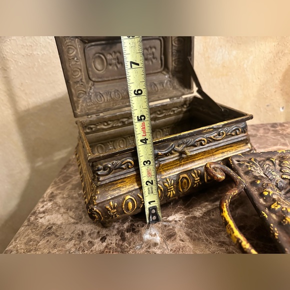 Vintage Fluer Dis Lis Metal Tray with Handles and trinket box - Picture 4 of 8